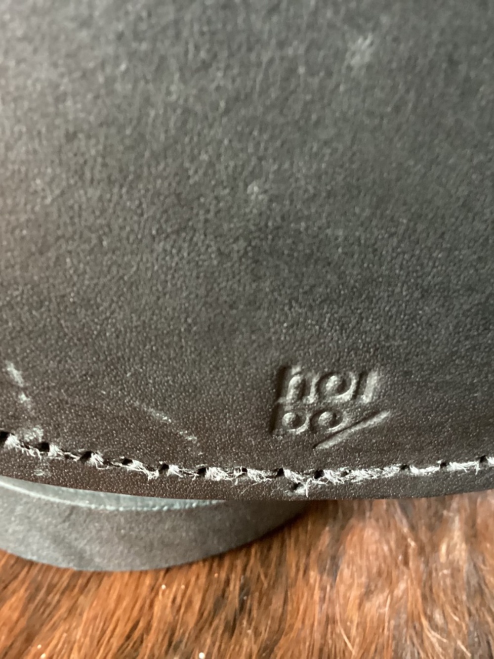 Unique Leather Ribbed Expandable Slouch Bucket Style Gathered Handbag🦋 - Picture 5 of 11